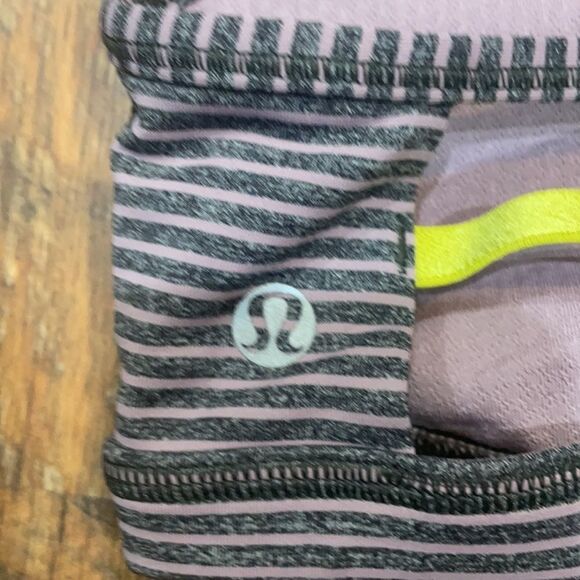 Lululemon sports bra 6 (3537C) - Picture 4 of 4